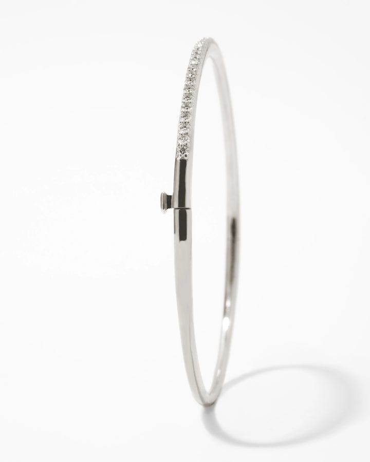 Daphne, Bangle