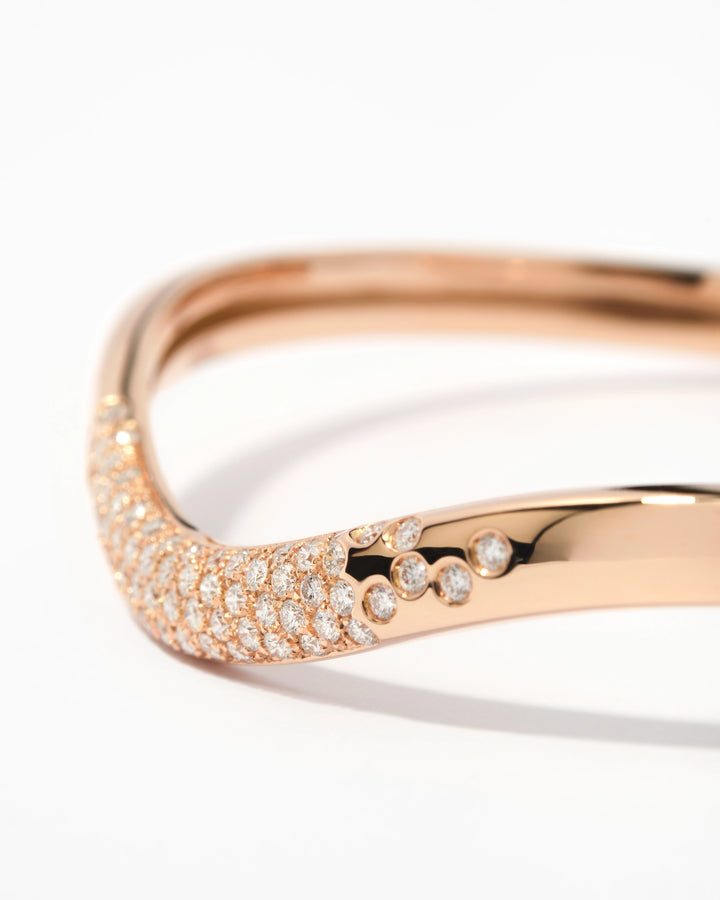 Tempérance Pavé, Ring