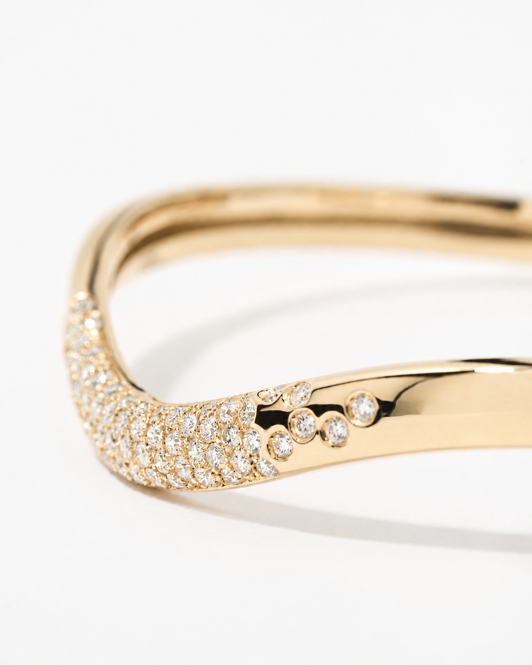 Tempérance Pavé, Ring