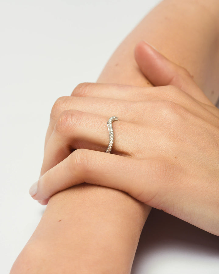 Tempérance Pavé, Anello