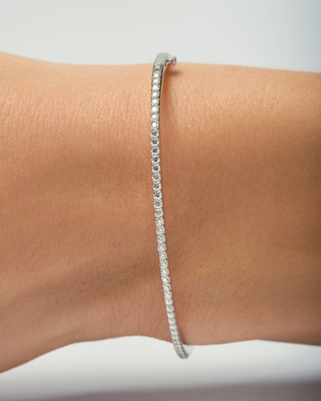 Daphne, Bangle