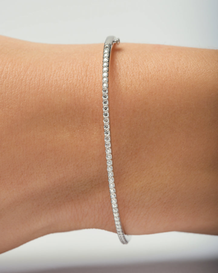Daphne, Bangle