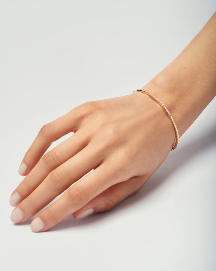 Daphne, Bangle