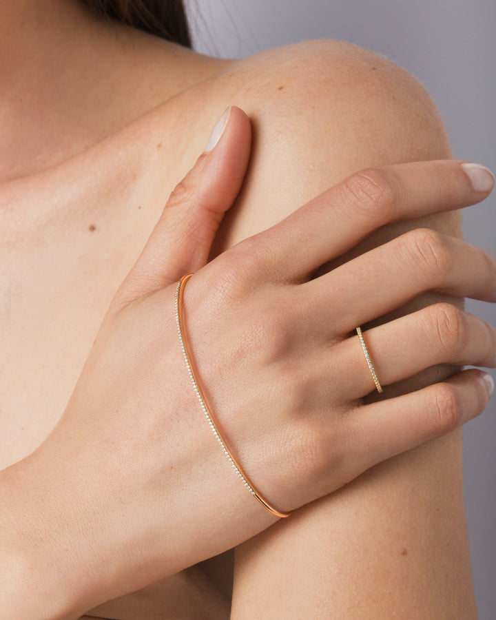Athena Star, Palm cuff