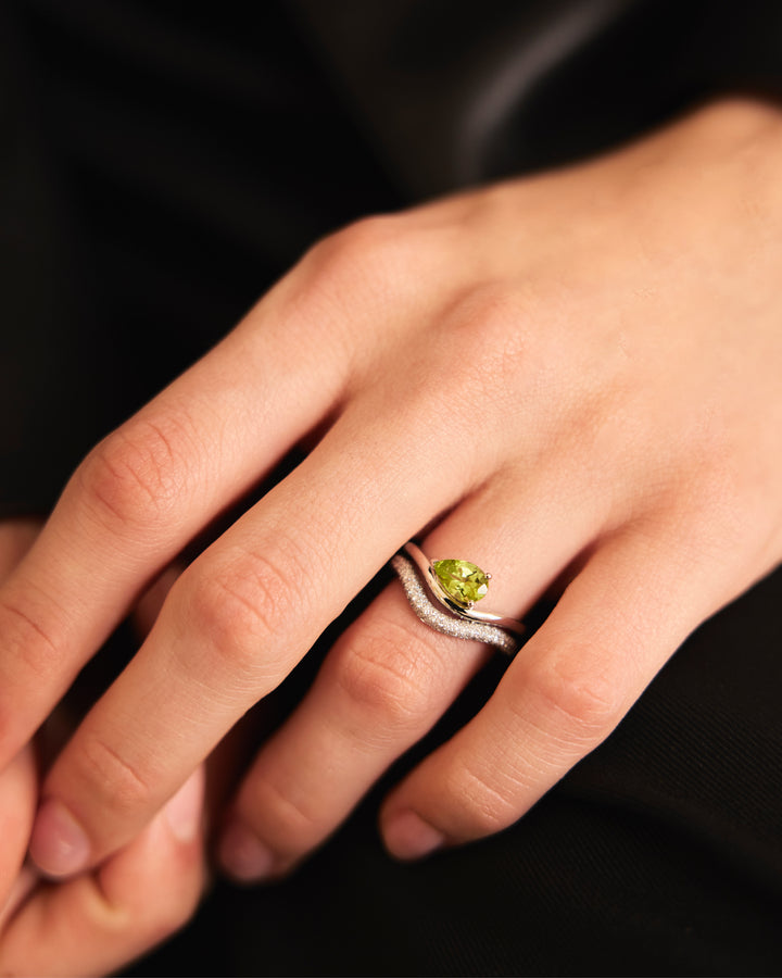 Tempérance Pavé, Ring