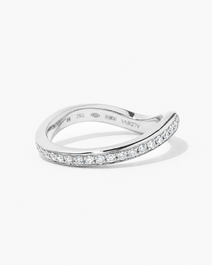 Temperance Line One Row, Anello