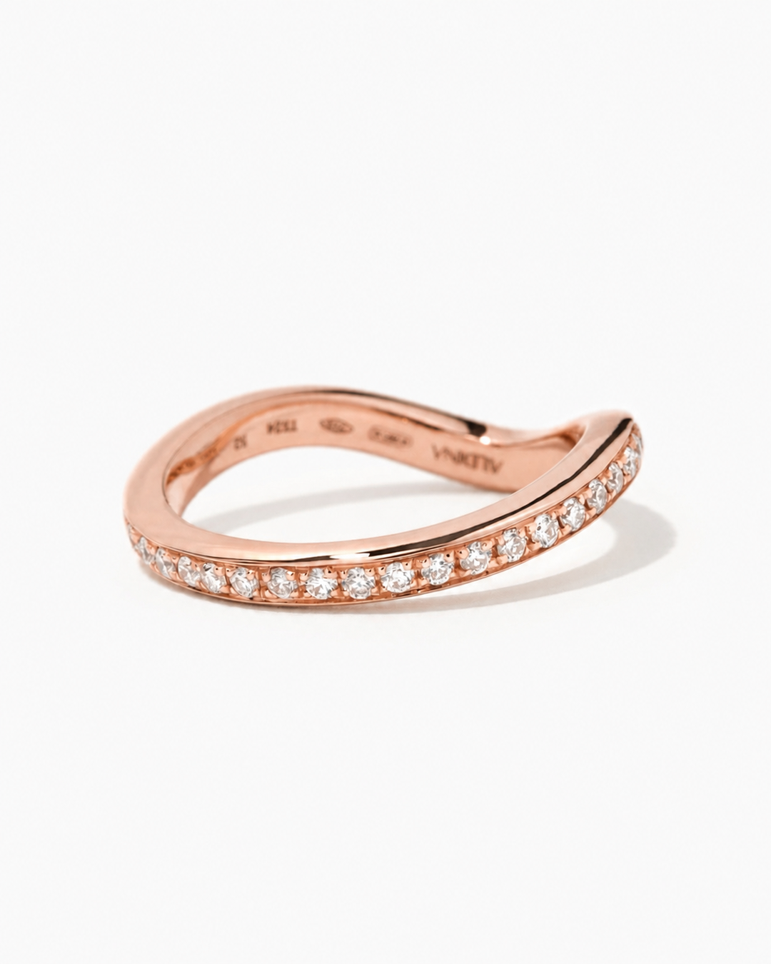 Temperance Line One Row, Anello